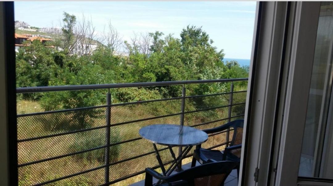 Rose Apartment On The Beach Beala Exterior foto